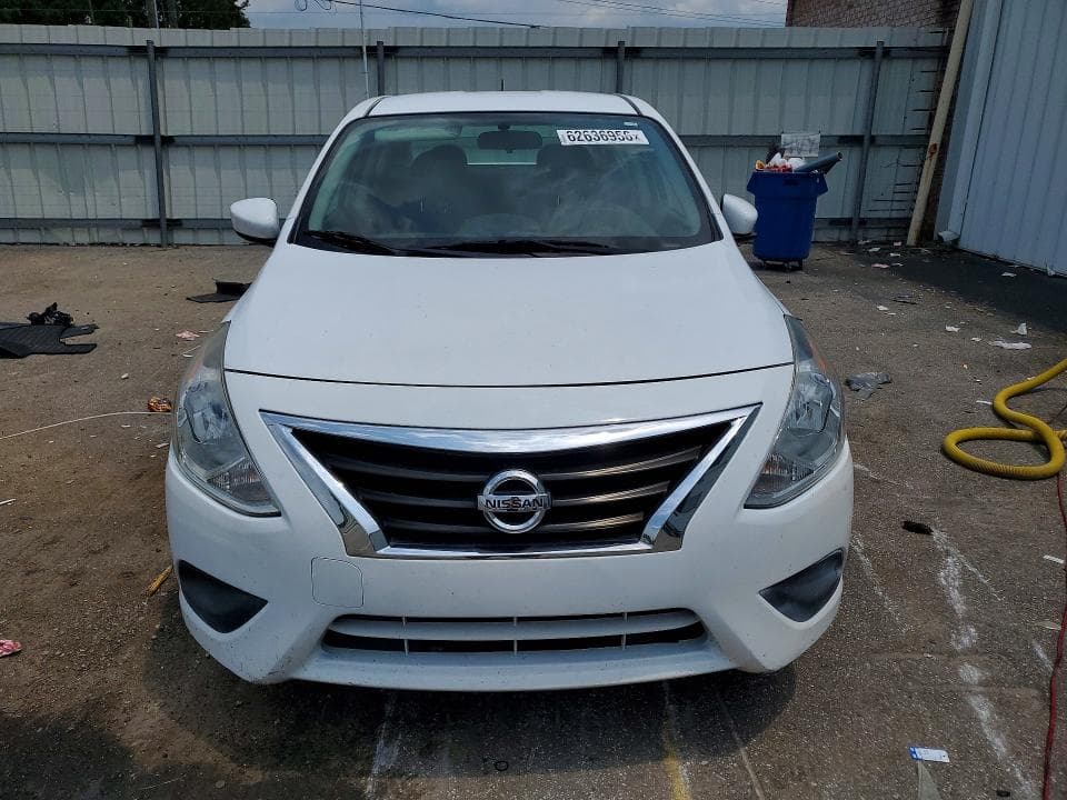 2019 NISSAN VERSA SV 5