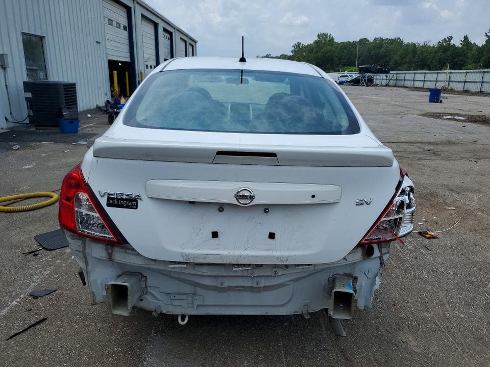 2019 NISSAN VERSA SV 6