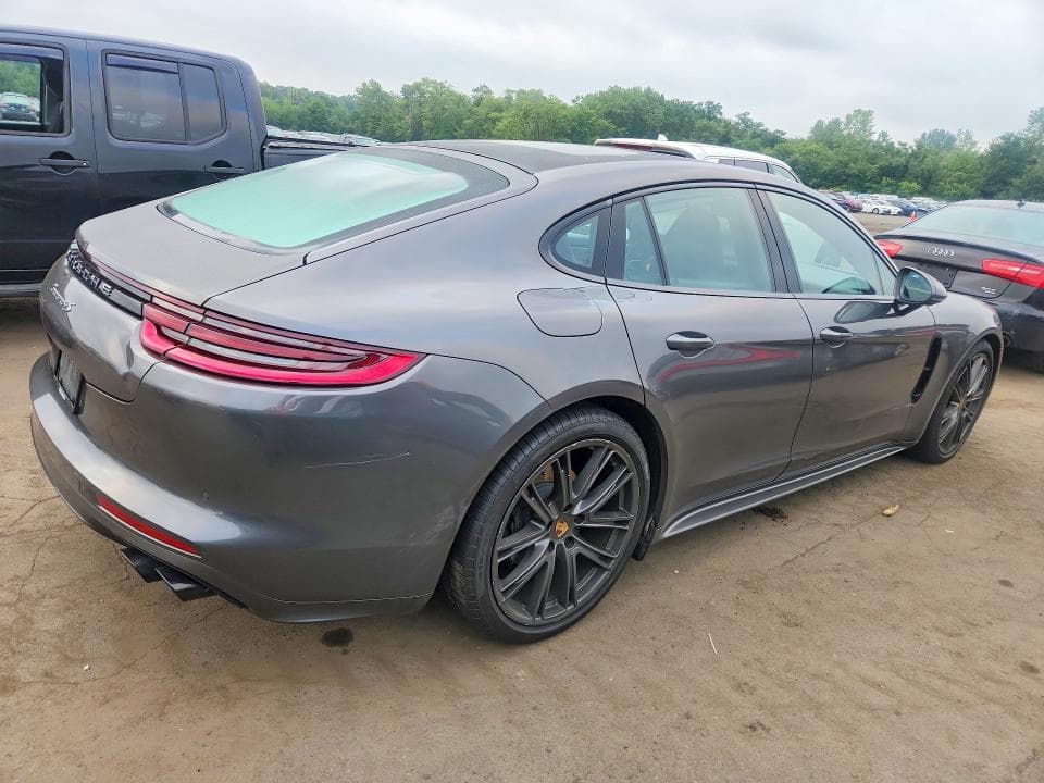 2018 PORSCHE PANAMERA 4S 3