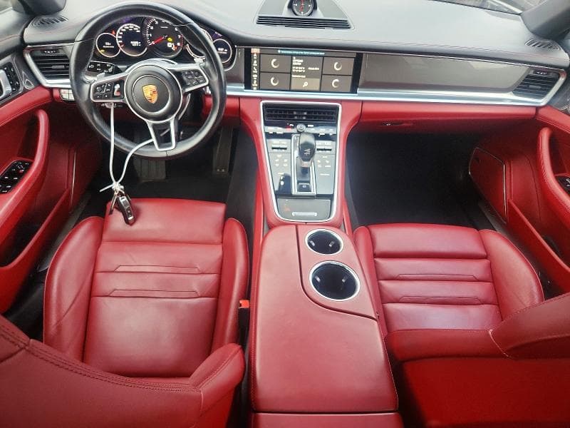 2018 PORSCHE PANAMERA 4S 8