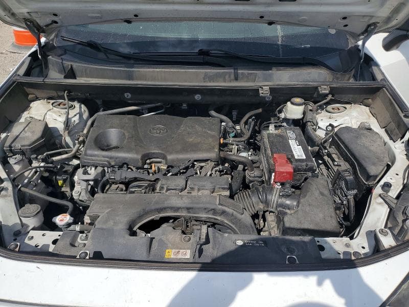 2019 TOYOTA RAV4 LE 11
