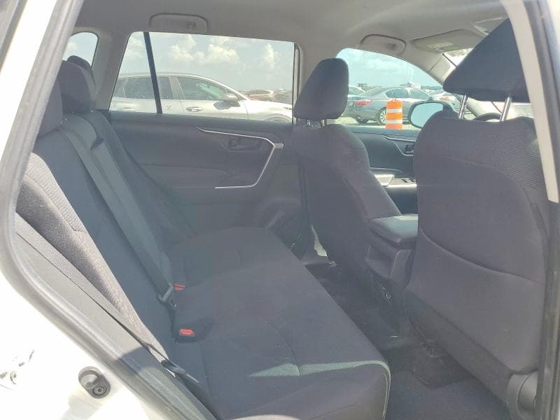2019 TOYOTA RAV4 LE 10