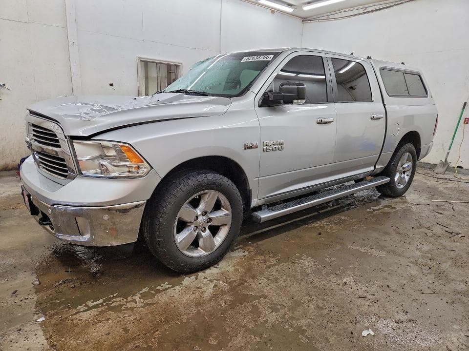 2017 RAM 1500 SLT - 1