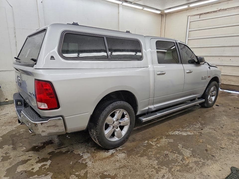 2017 RAM 1500 SLT 3