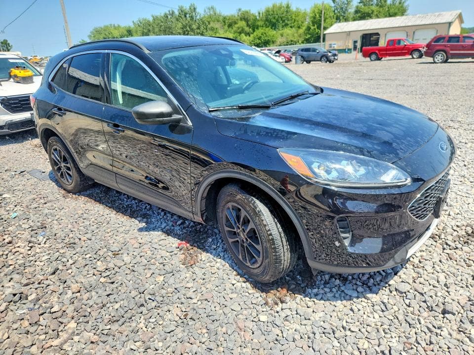 2022 FORD ESCAPE SE 4