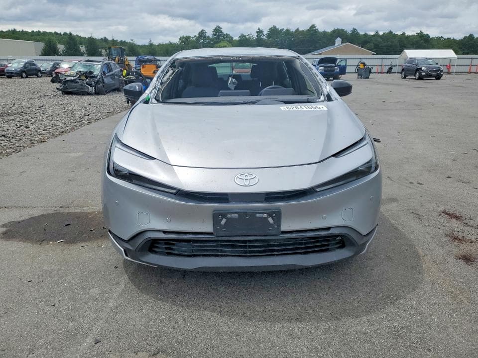 2026 TOYOTA PRIUS LE 5