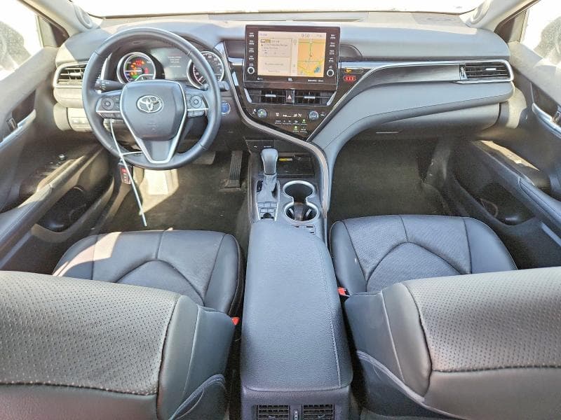 2023 TOYOTA CAMRY XLE 8