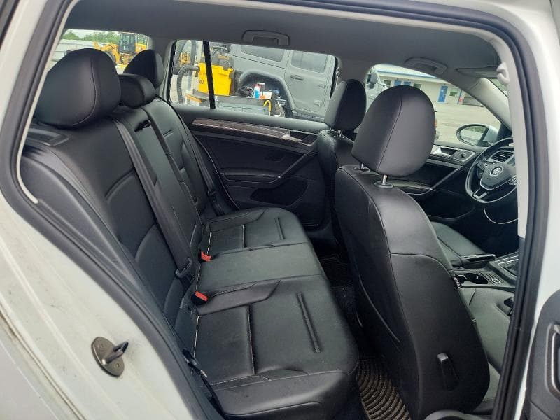 2017 VOLKSWAGEN GOLF ALLTRACK S 10