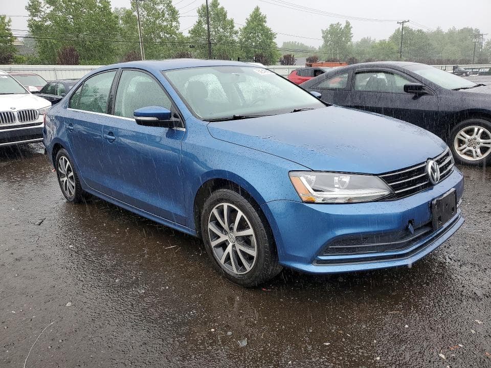 2017 VOLKSWAGEN JETTA SE 4