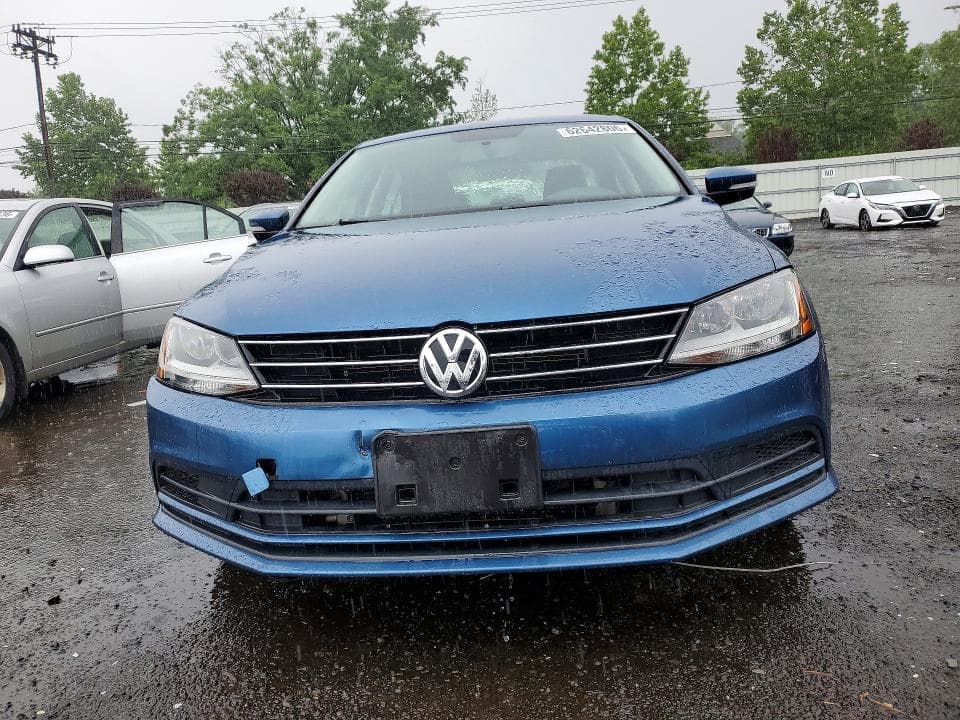 2017 VOLKSWAGEN JETTA SE 5