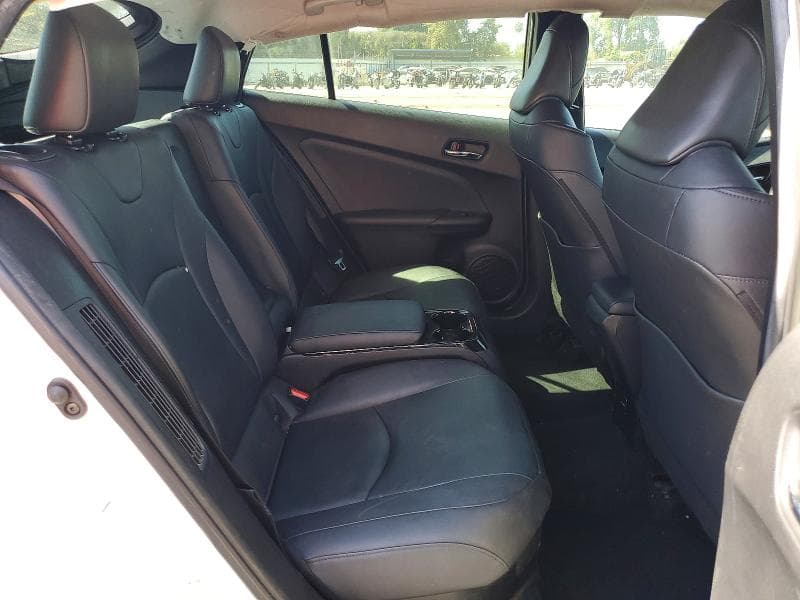2017 TOYOTA PRIUS PRIME PREMIUM 10
