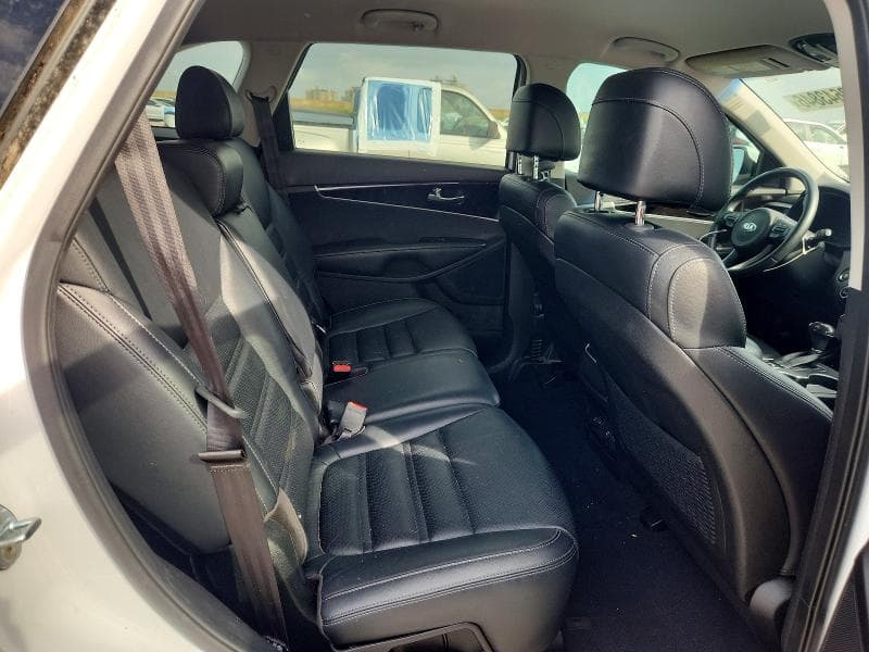 2017 KIA SORENTO LX 11