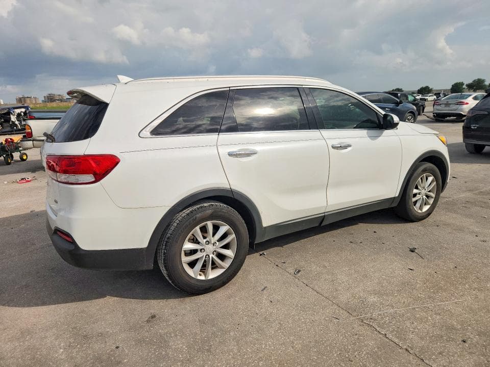 2017 KIA SORENTO LX 3