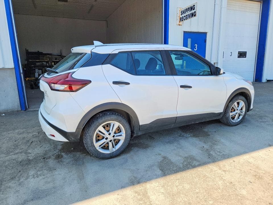 2021 NISSAN KICKS S 3