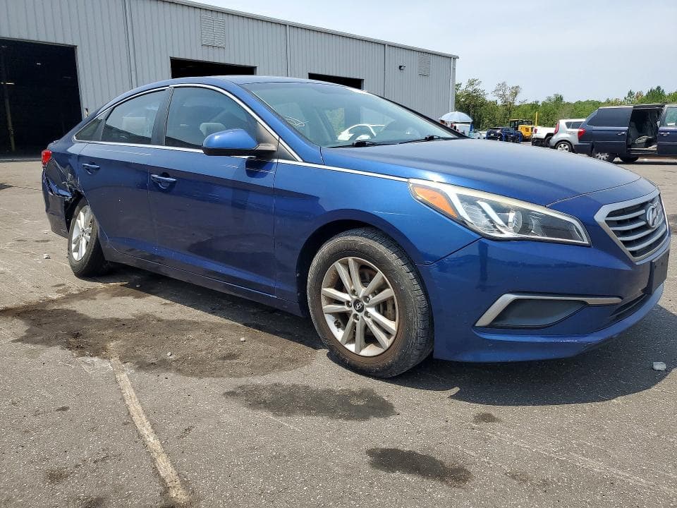 2017 HYUNDAI SONATA SE 4