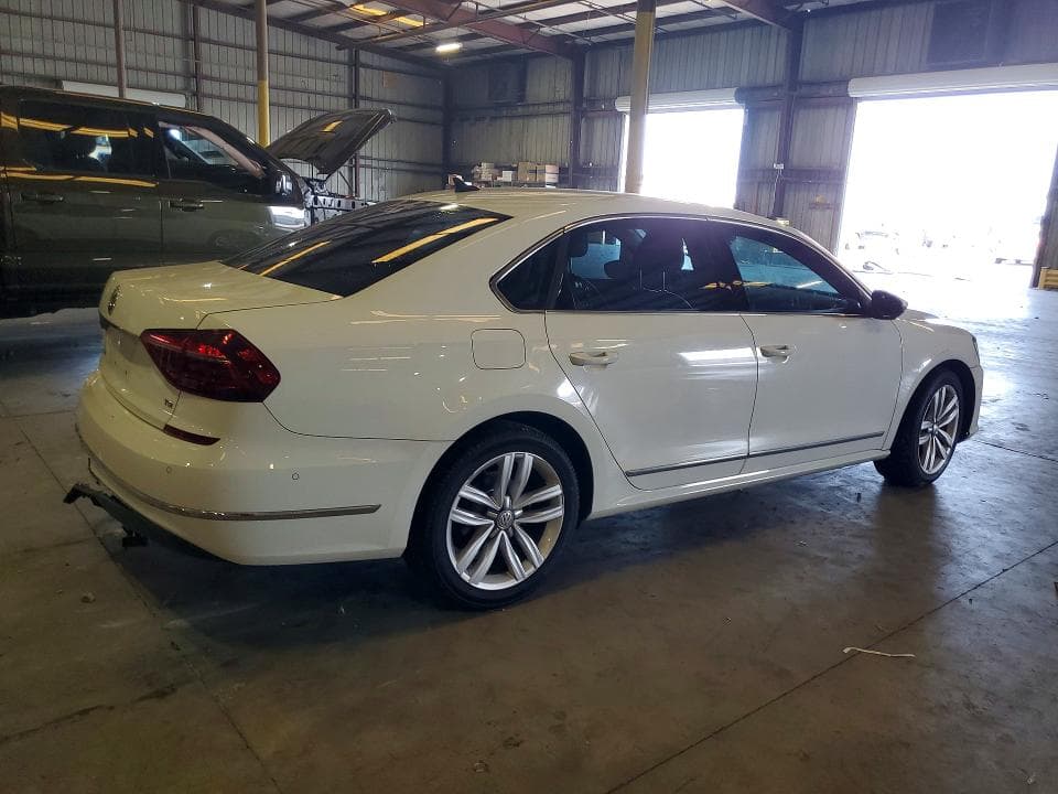 2017 VOLKSWAGEN PASSAT SEL PREMIUM 3