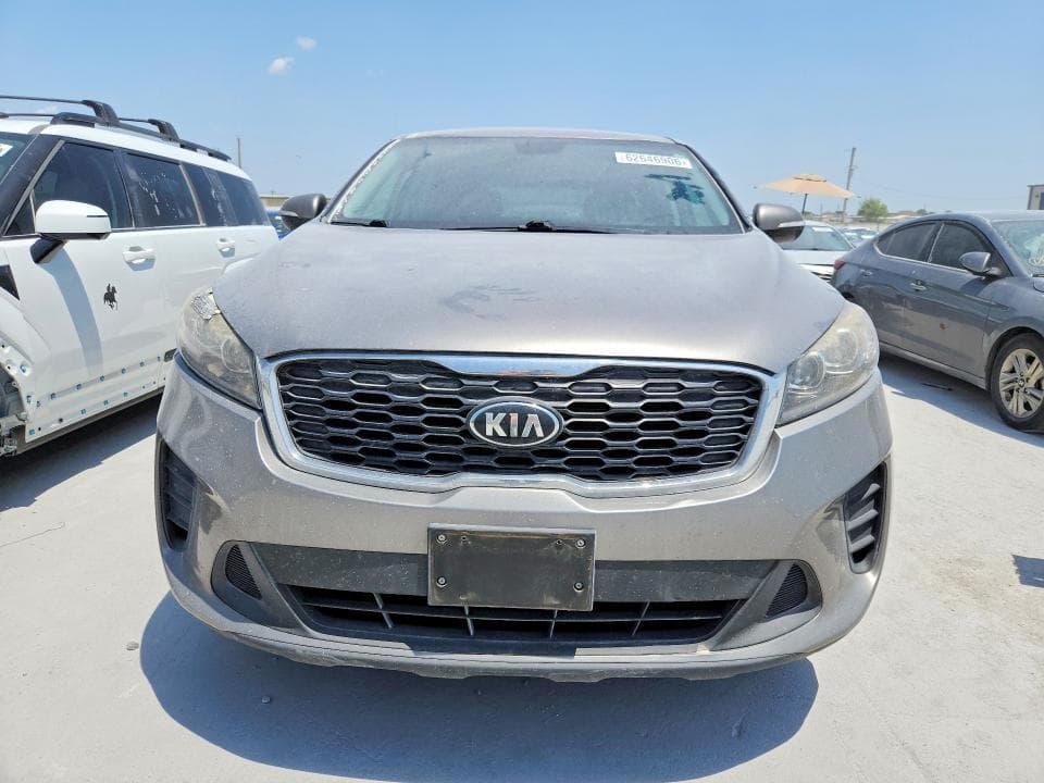 2019 KIA SORENTO LX V6 5