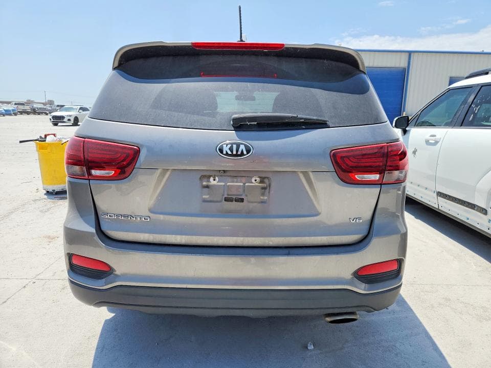 2019 KIA SORENTO LX V6 6