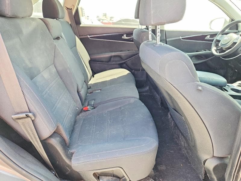 2019 KIA SORENTO LX V6 10