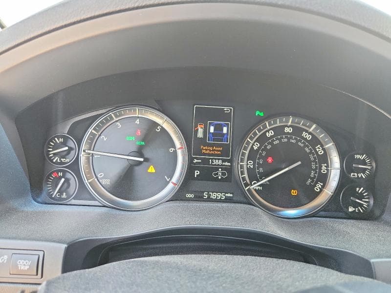 2020 LEXUS LX 570 9