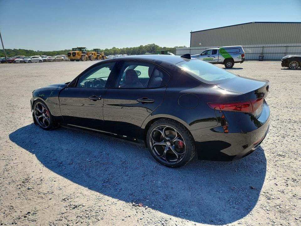 2018 ALFA ROMEO GIULIA TI 2