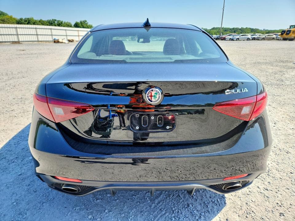 2018 ALFA ROMEO GIULIA TI 6
