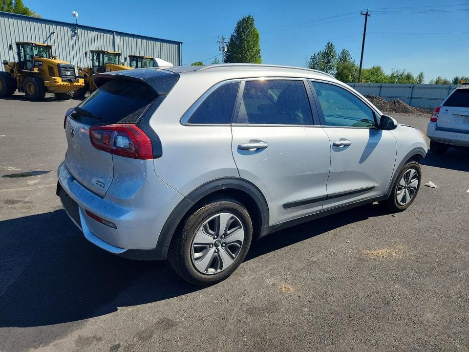 2018 KIA NIRO LX 3