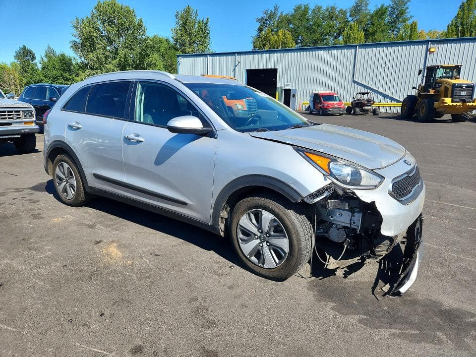 2018 KIA NIRO LX 4