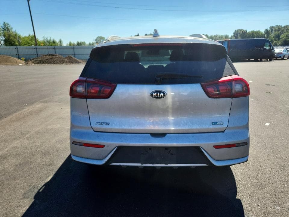 2018 KIA NIRO LX 6