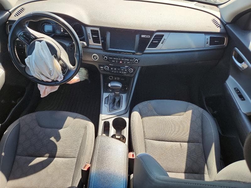 2018 KIA NIRO LX 8