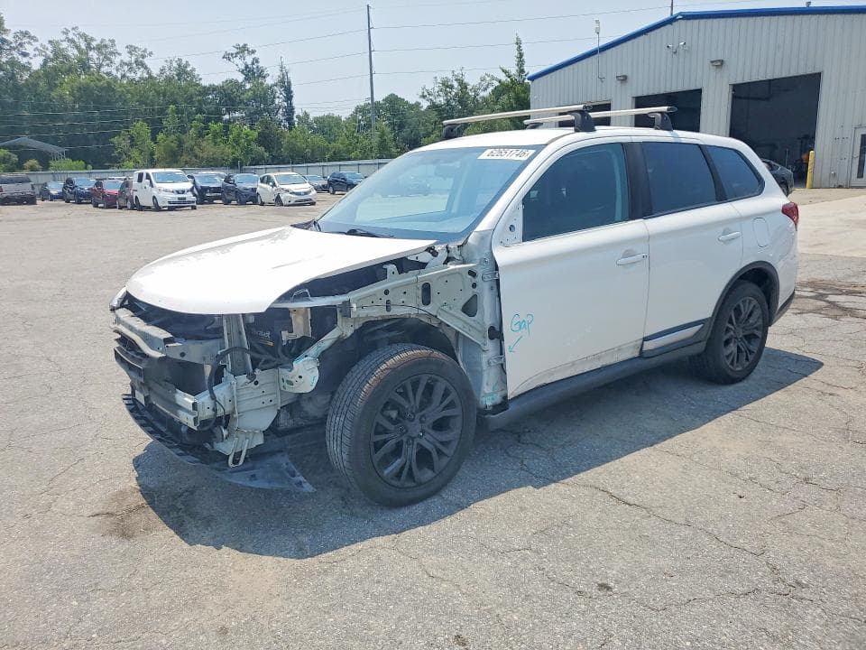 2017 MITSUBISHI OUTLANDER SE - 1