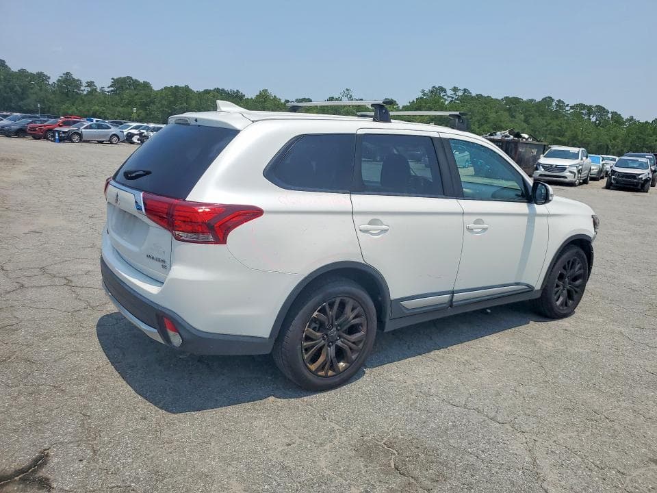 2017 MITSUBISHI OUTLANDER SE 3