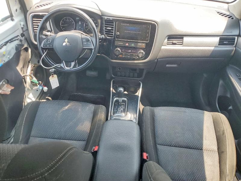 2017 MITSUBISHI OUTLANDER SE 8
