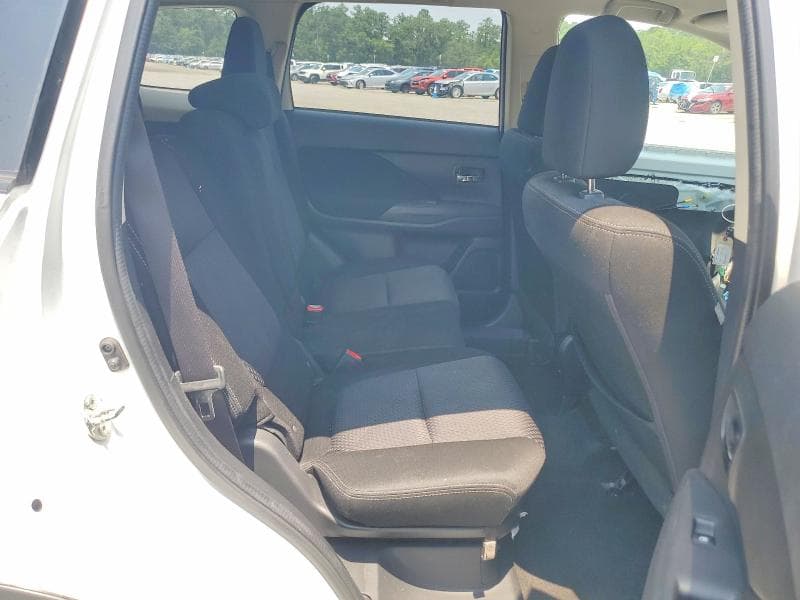 2017 MITSUBISHI OUTLANDER SE 10