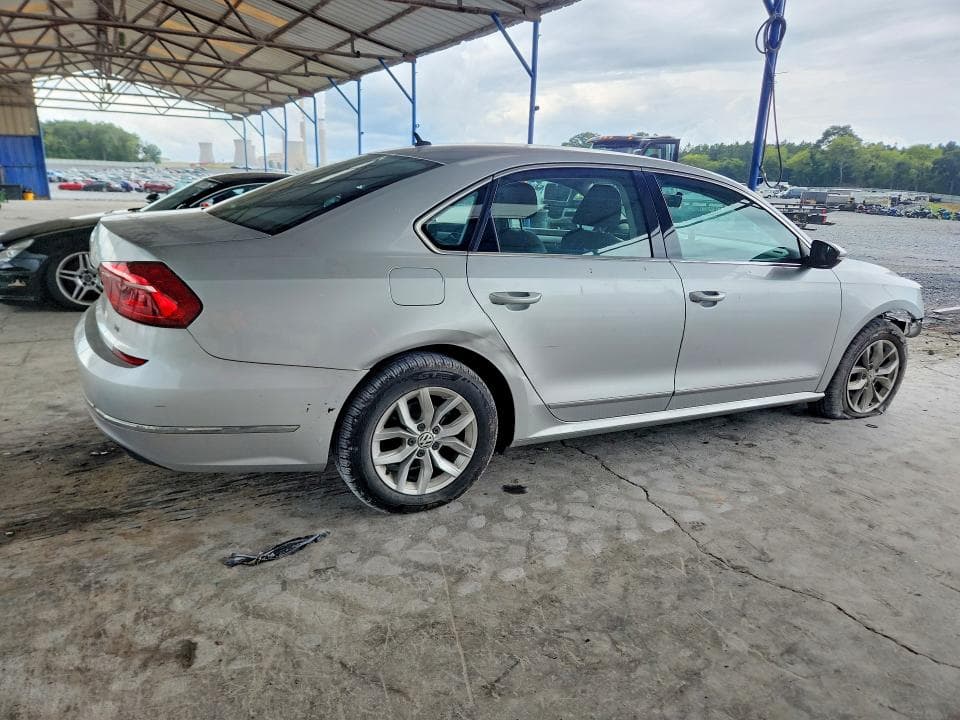 2017 VOLKSWAGEN PASSAT S 3