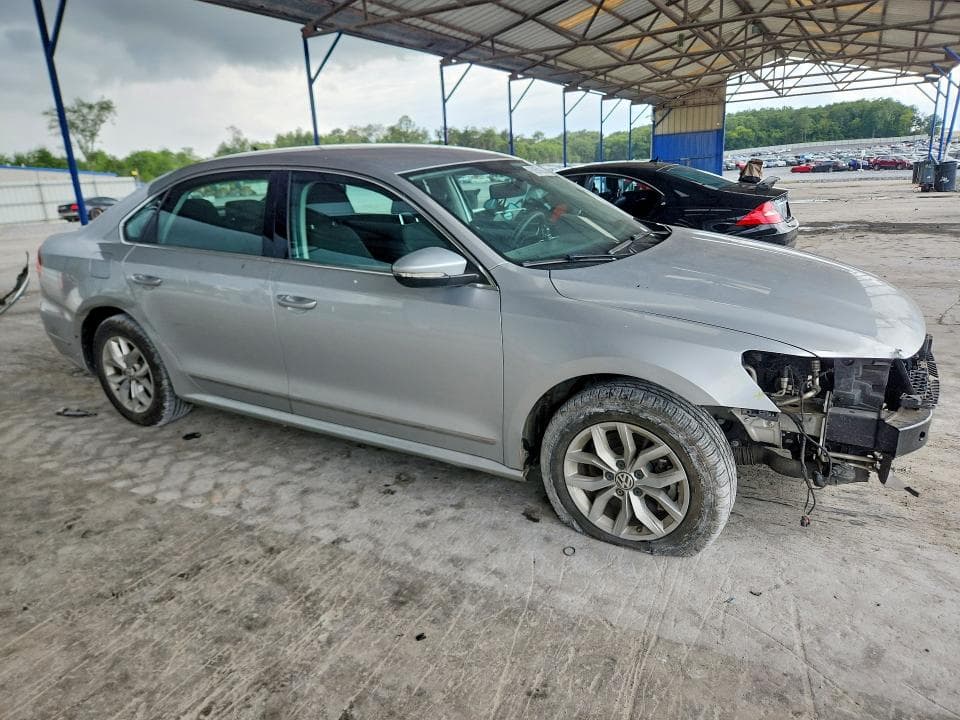 2017 VOLKSWAGEN PASSAT S 4