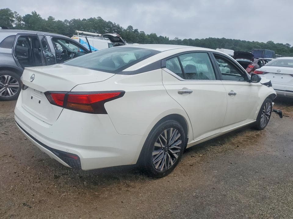 2025 NISSAN ALTIMA SV 3