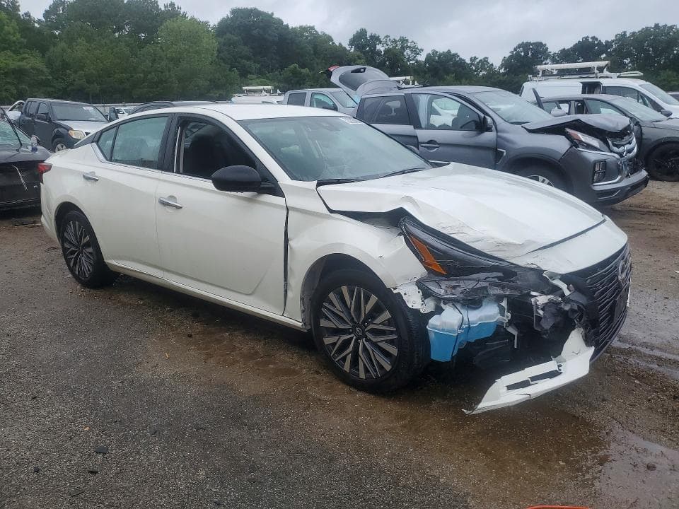 2025 NISSAN ALTIMA SV 4