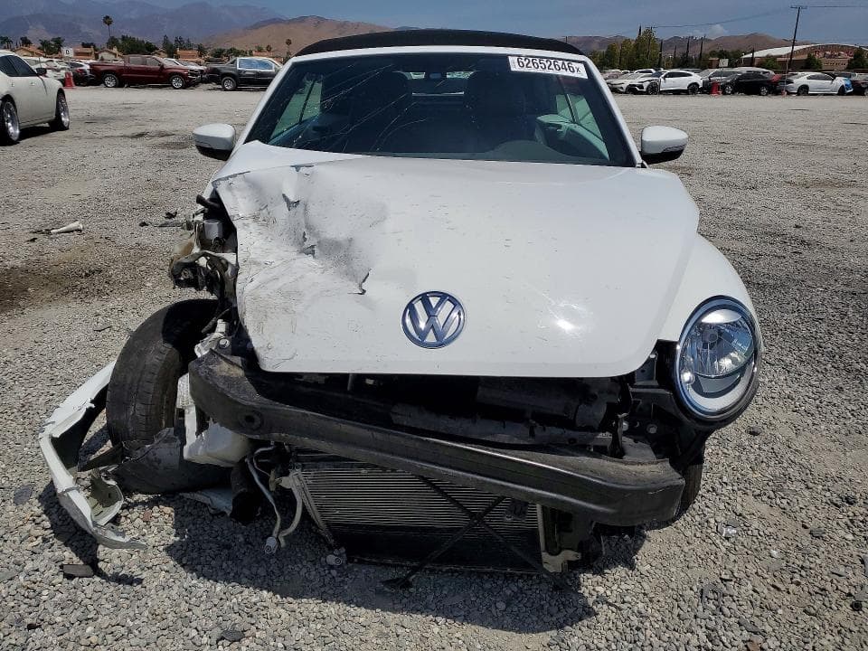 2017 VOLKSWAGEN BEETLE S/SE 5