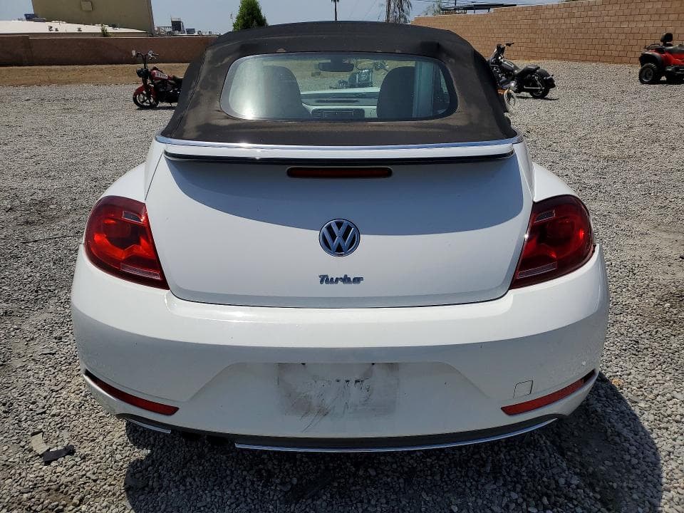 2017 VOLKSWAGEN BEETLE S/SE 6