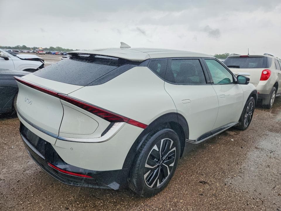 2024 KIA EV6 WIND 3