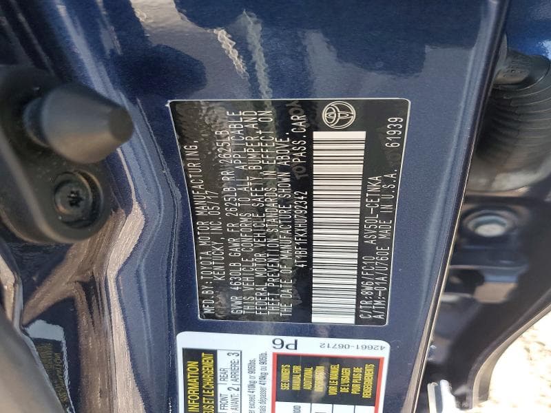 2017 TOYOTA CAMRY LE 12