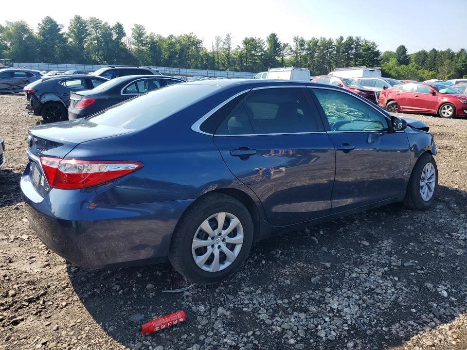 2017 TOYOTA CAMRY LE 3