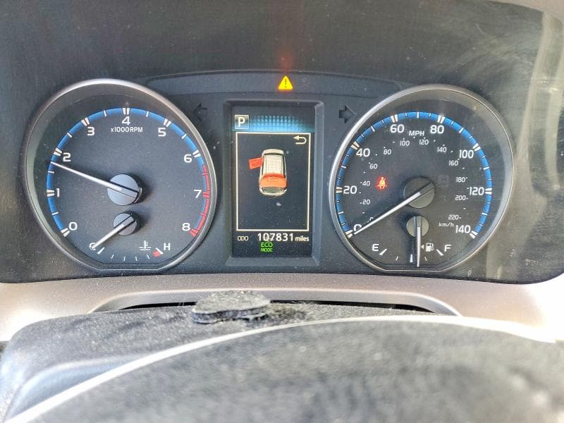 2017 TOYOTA RAV4 LE 9