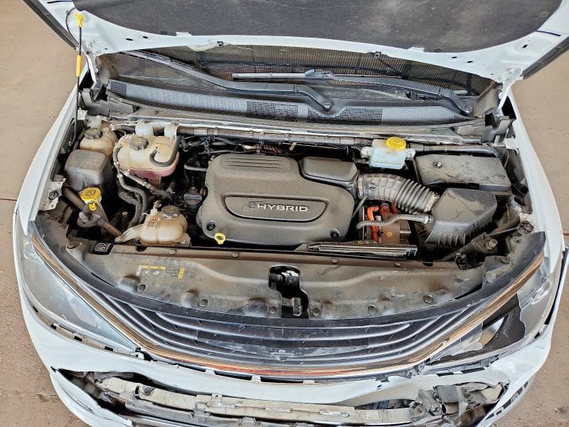 2018 CHRYSLER PACIFICA HYBRID LIMITED 12