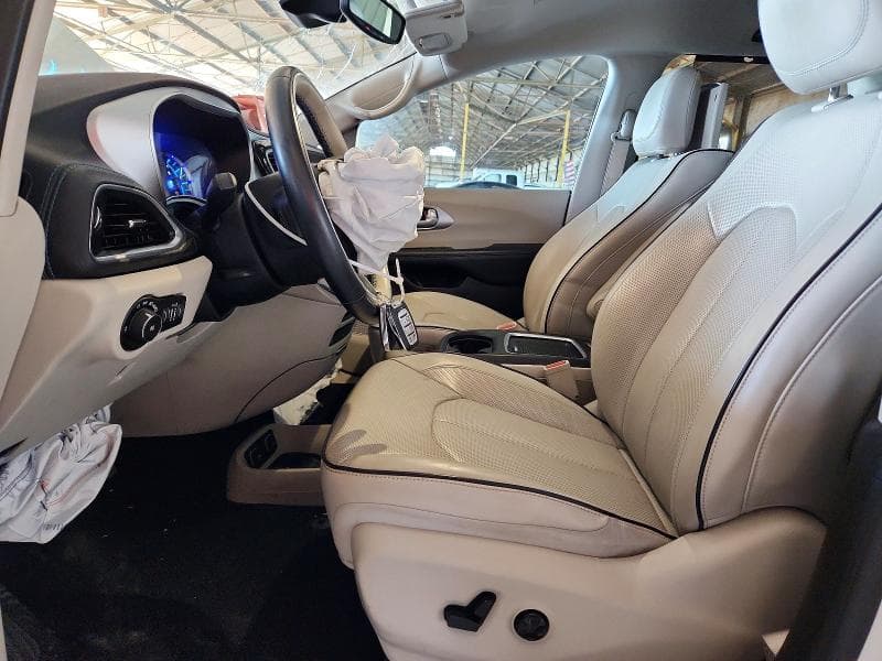 2018 CHRYSLER PACIFICA HYBRID LIMITED 7