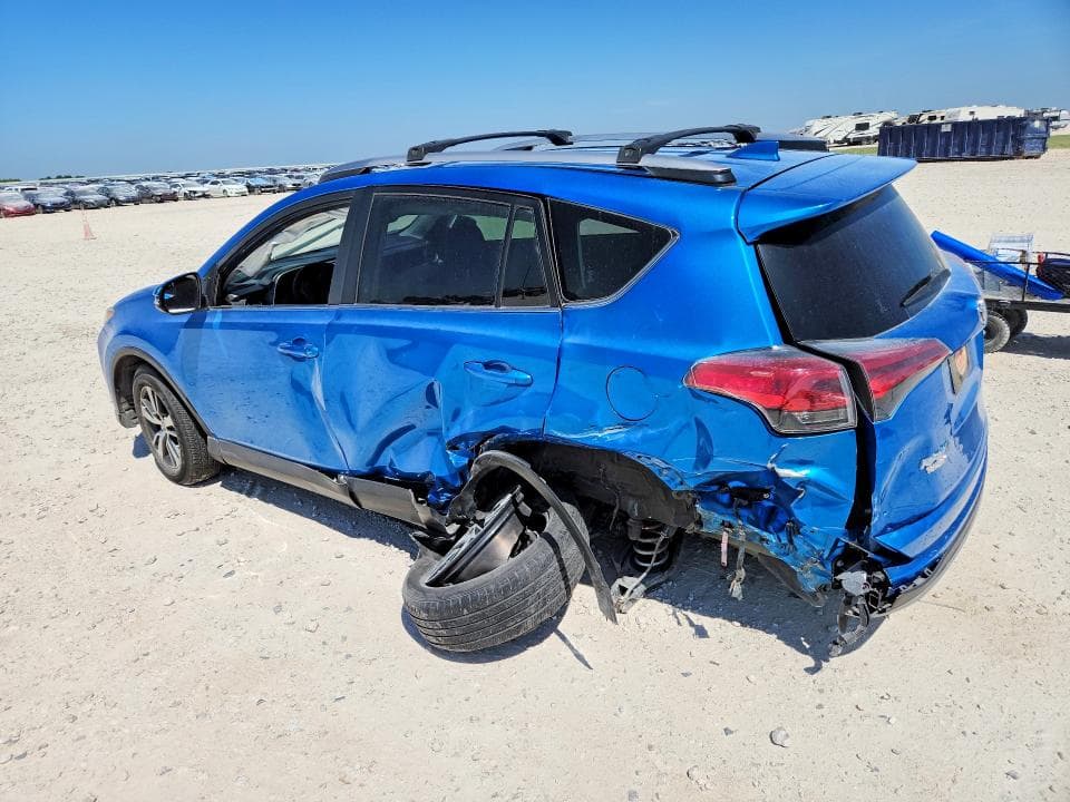 2017 TOYOTA RAV4 XLE 2