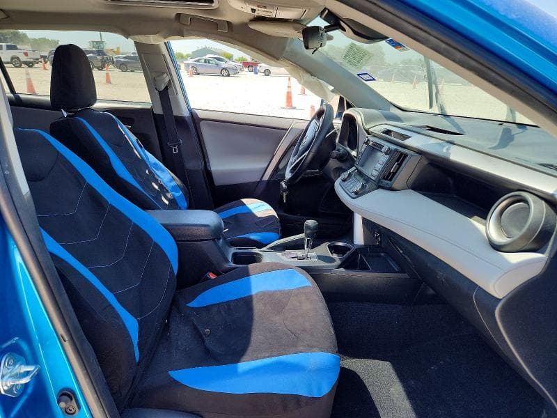2017 TOYOTA RAV4 XLE 7