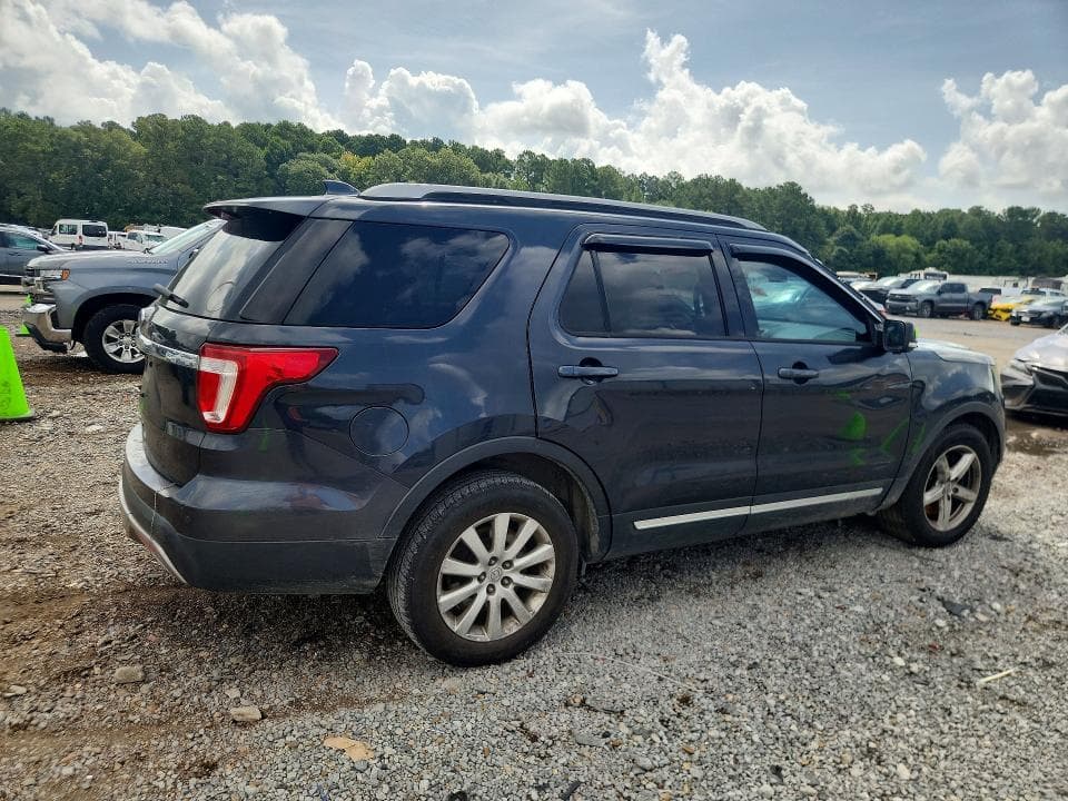 2017 FORD EXPLORER XLT 3