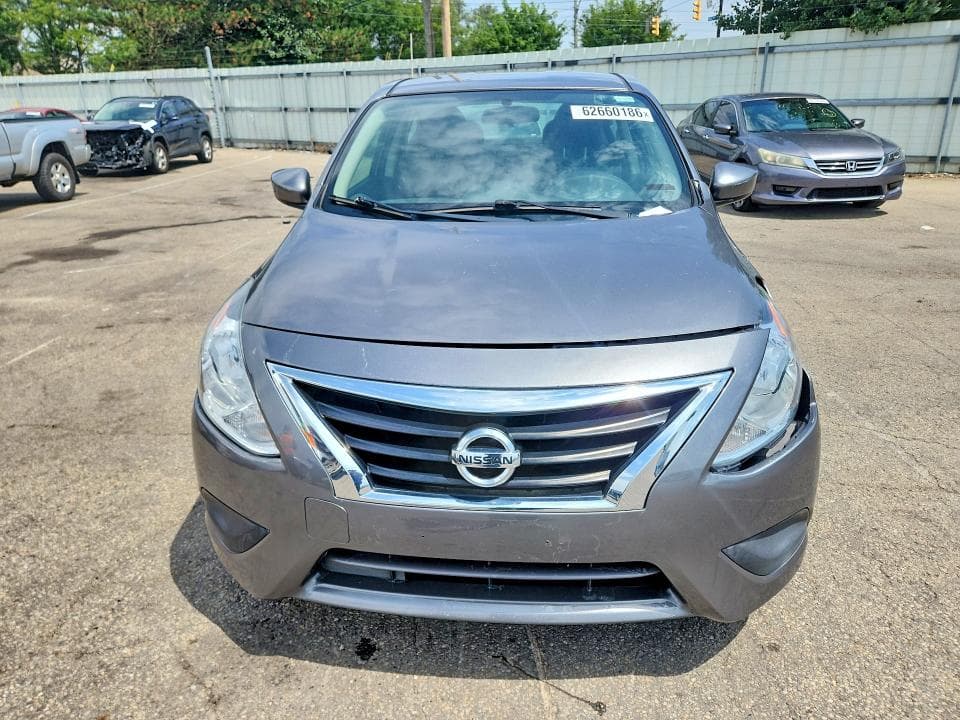 2019 NISSAN VERSA SV 5
